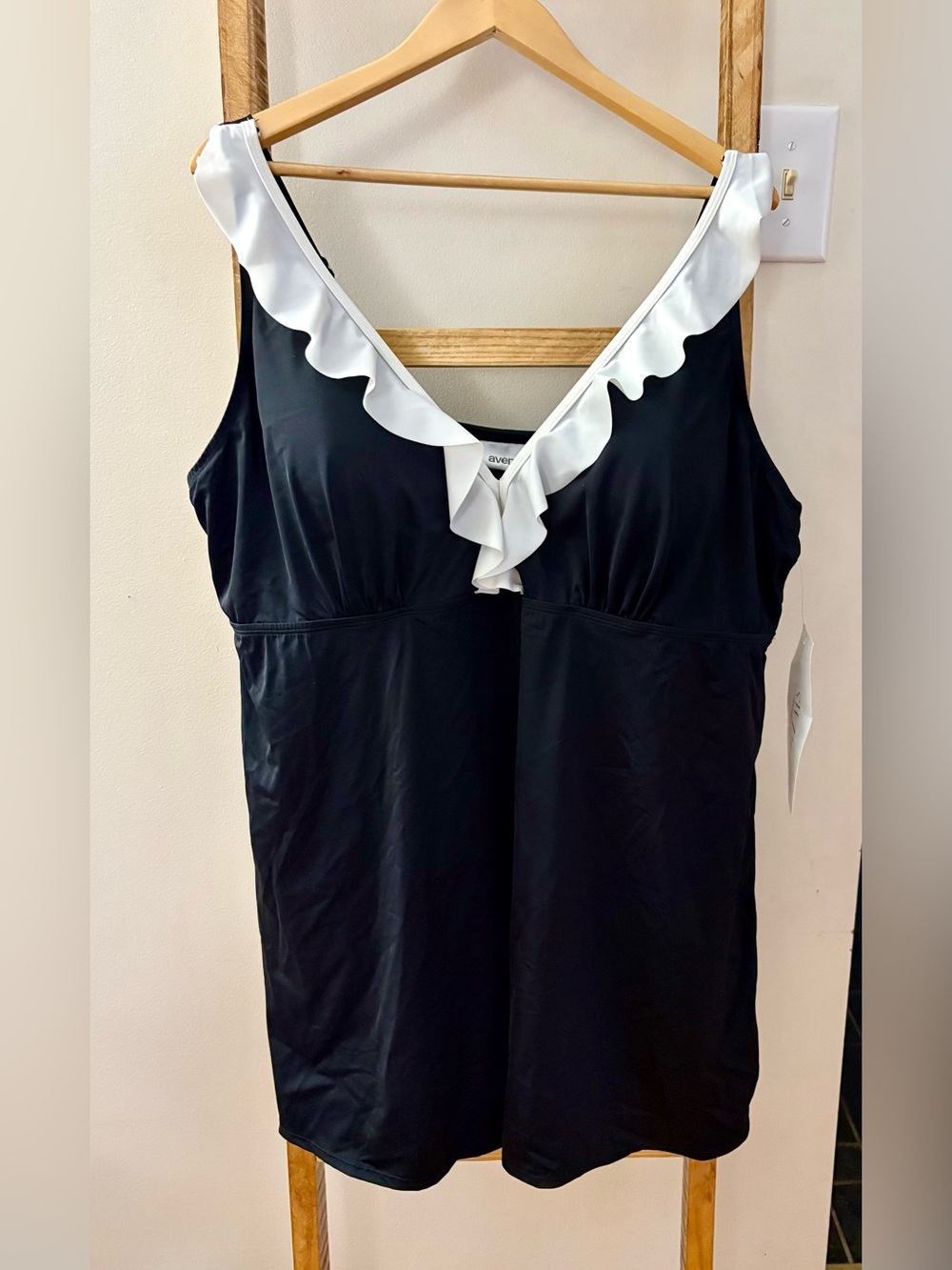 Avenue One Piece Swim Dress With White Ruffle Detail Size 26